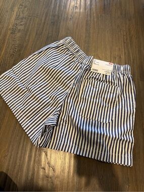 Uniqlo Women Cotton Easy Shorts (Striped) Size M